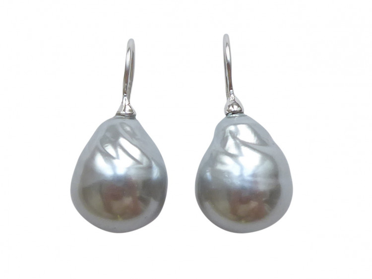 Ohrringe Barocco hellgrau