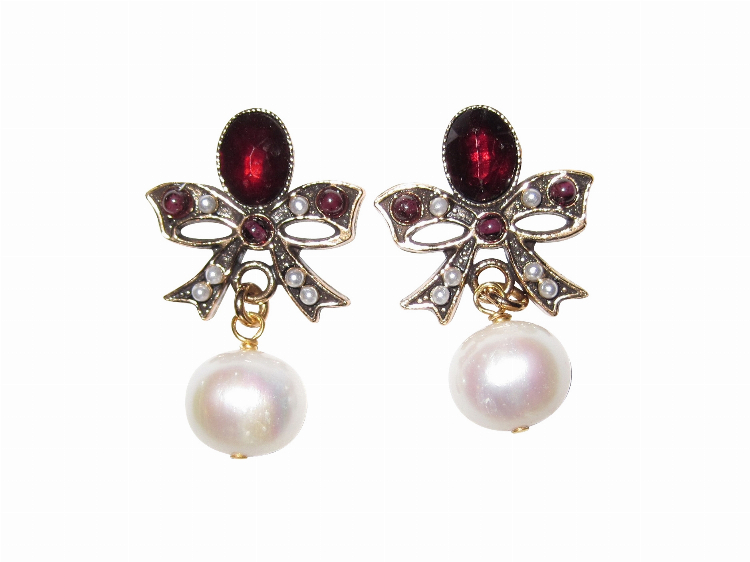 Ohrstecker Ghibellina Granat